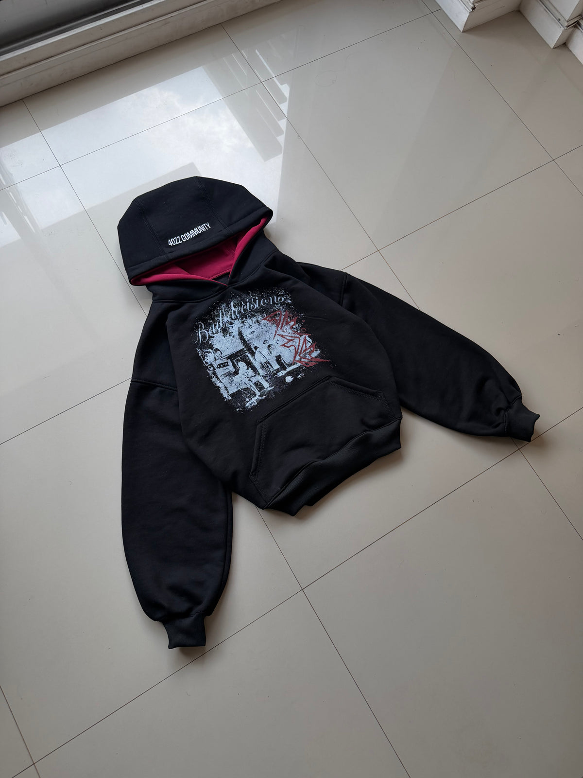 HOODIE "BAD DECISIONS"
